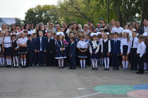 1 сентября отметили в первой городской школе