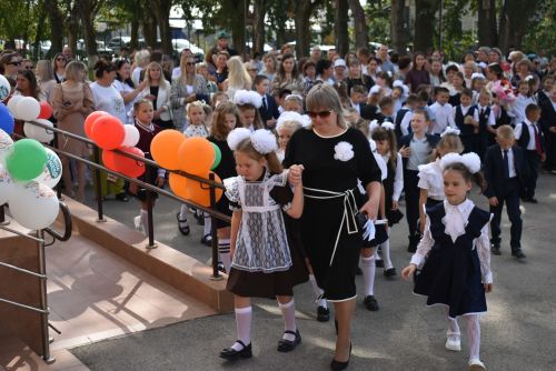 1 сентября отметили в первой городской школе