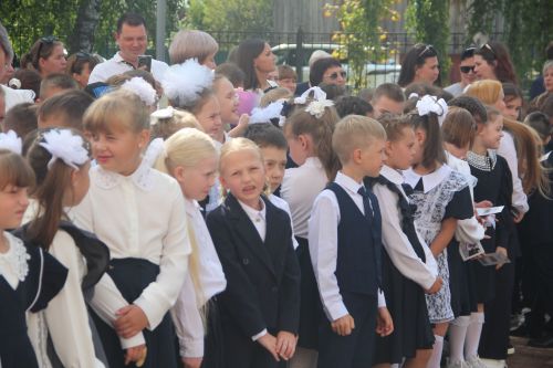 День знаний отметили ученики второй городской средней школы Болгара