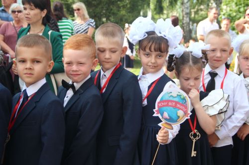 День знаний отметили ученики второй городской средней школы Болгара