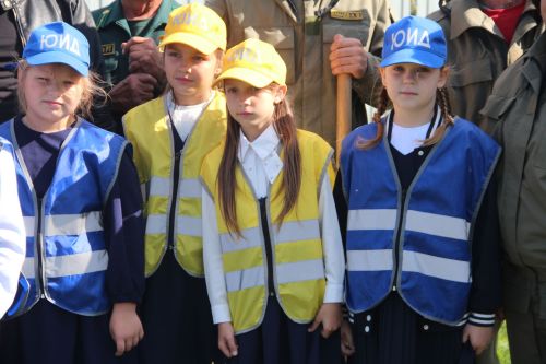 В первой школе Болгара прошла природоохранная акция "Посади дерево!".