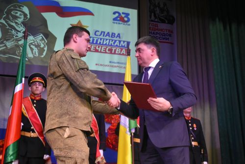 В Спасском РДК прошёл концерт ко Дню защитника Отечества — 2026