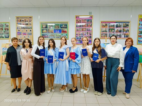 В Болгарской детской школе искусств прошёл выпускной бал
