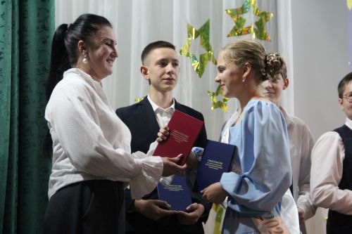 В Болгарской детской школе искусств прошёл выпускной бал