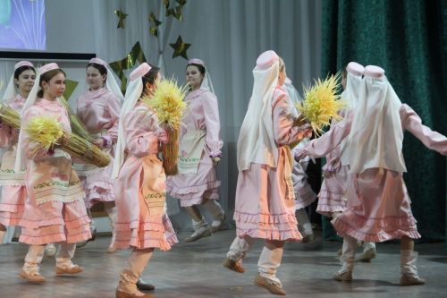 В Болгарской детской школе искусств прошёл выпускной бал