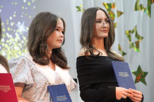 В Болгарской детской школе искусств прошёл выпускной бал