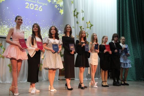 В Болгарской детской школе искусств прошёл выпускной бал