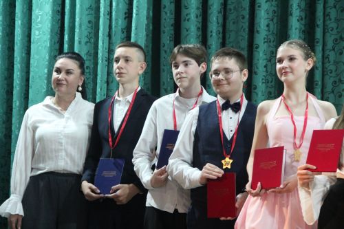 В Болгарской детской школе искусств прошёл выпускной бал