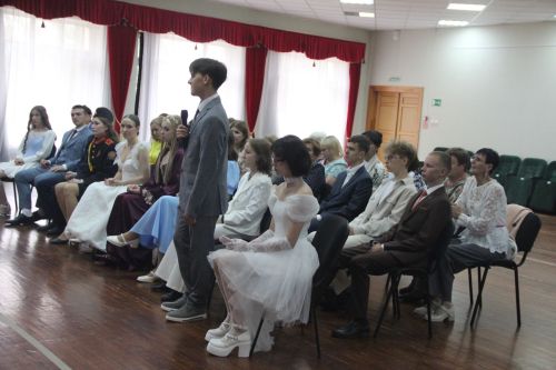 В Болгаре прошла встреча главы района Романа Исланова с высокобалльниками-2026