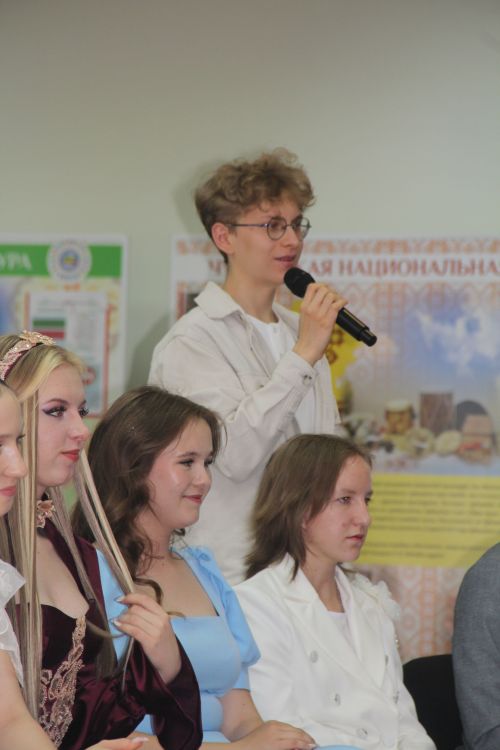 В Болгаре прошла встреча главы района Романа Исланова с высокобалльниками-2026
