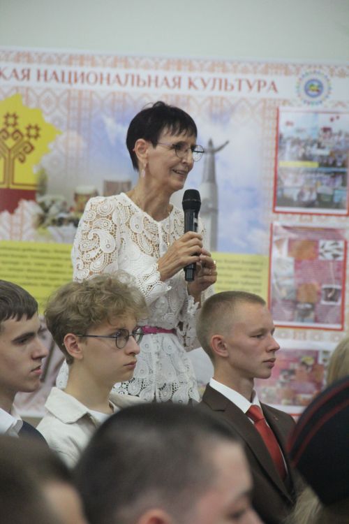 В Болгаре прошла встреча главы района Романа Исланова с высокобалльниками-2026
