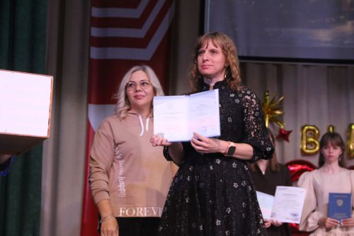В Спасском техникуме отраслевых технологий состоялся выпускной вечер