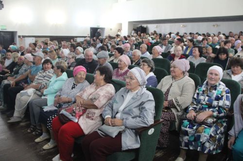 В районном Доме культуры прошёл большой концерт звёзд татарской эстрады
