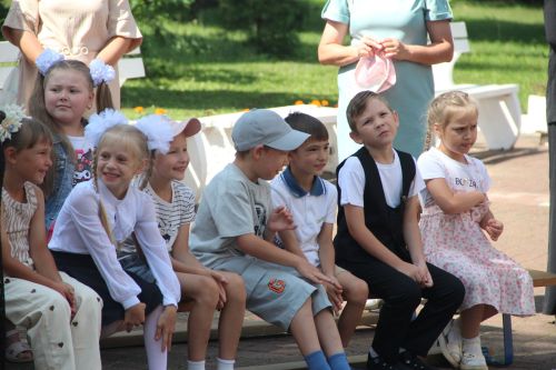 Во второй школе Болгара прошла традиционная акция "Помоги собраться в школу" (2026)