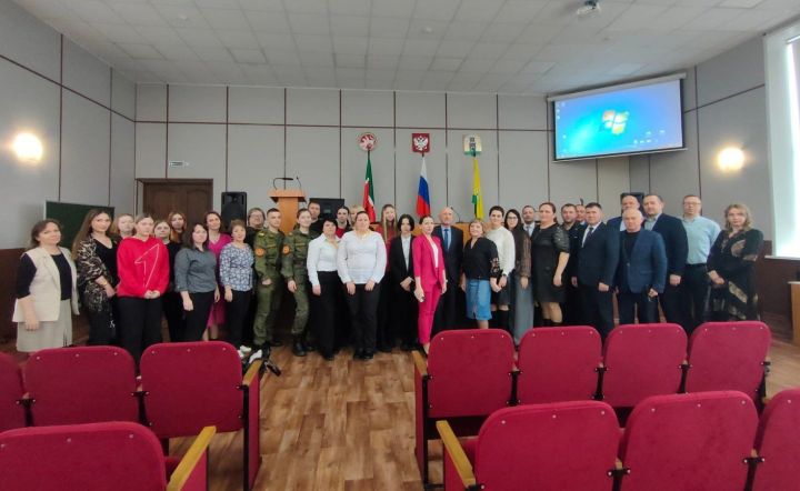 В Болгаре состоялось заседание расширенного Совета при главе района