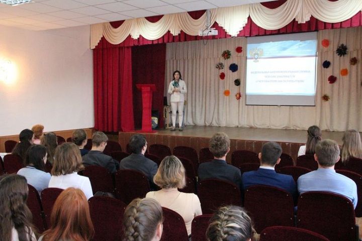 В Болгаре прошел открытый урок со школьниками и приём граждан (ФОТО)