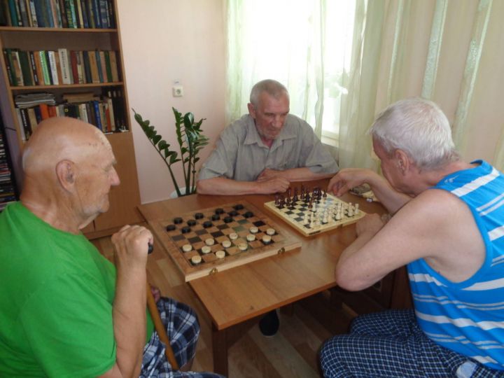 В Спасском доме-интернате для престарелых и инвалидов отметили Международный день шахмат