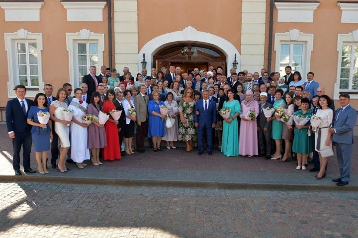 Семья из Спасского района приняла участие в торжественном приеме Президента РТ в честь лучших семей