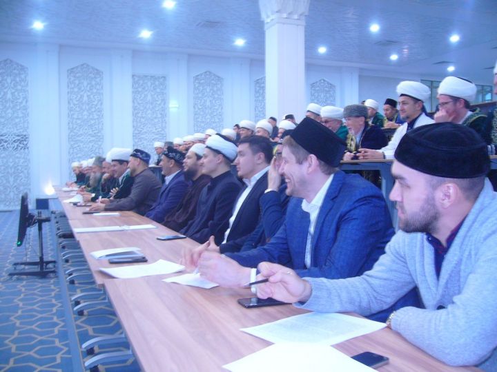 В Болгарской исламской академии прошли курсы повышения квалификации имам-мухтасибов