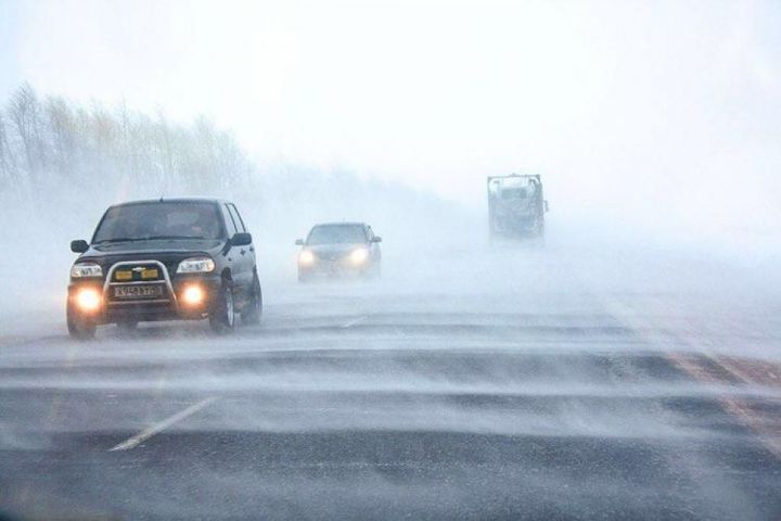 ГИБДД Татарстана призывает водителей быть крайне внимательными на дороге