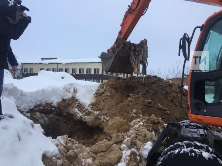 В Зеленодольске в ста метрах от Волги откопали протухшую курятину