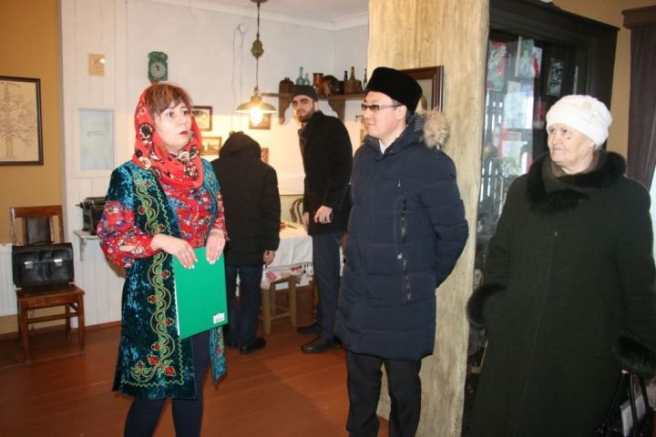Слушатели исламской академии знакомились с творчеством Алиша на уроке в Болгарском музее-заповеднике