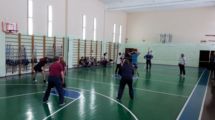 В Болгаре прошел товарищеский матч  по волейболу
