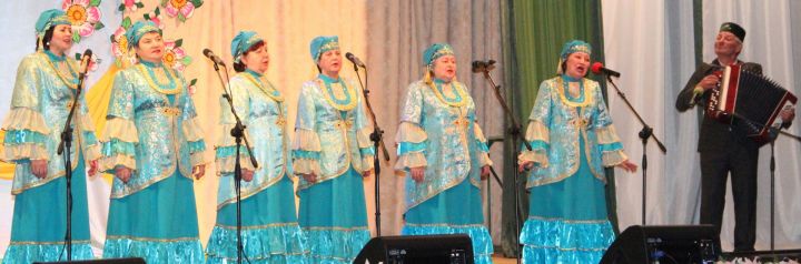 Вокальный ансамбль «Болгар таннары» выступил с концертом в Алькеевском районе