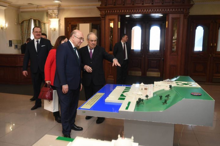 Минтимер Шаймиев пригласил нового посла Турции в РФ посетить Болгар и Свияжск