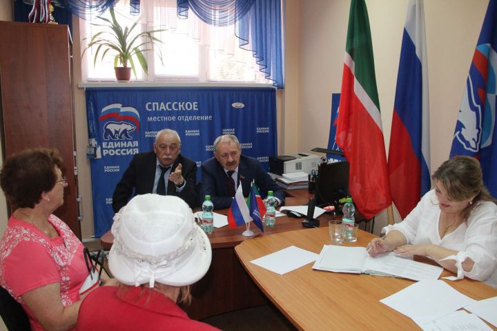 В Болгаре депутат Госсовета РТ Фоат Валиев провел прием граждан (ФОТО)
