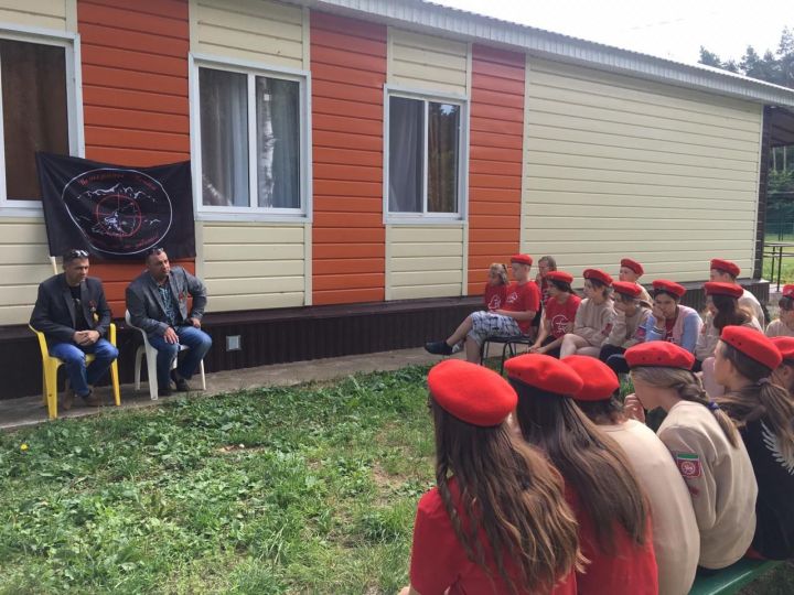 Ветераны боевых действий встретились со спасскими юнармейцами (ФОТО)