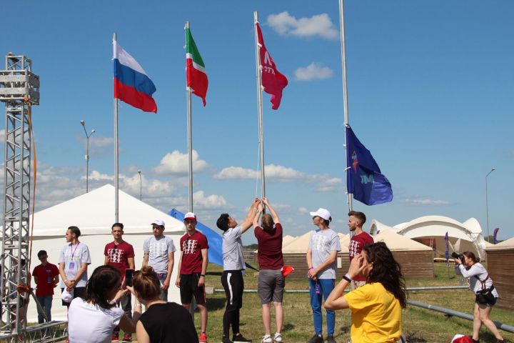 На базе палаточного лагеря Древнего Болгара открылся студенческий образовательный форум «Лига форум» (ФОТО)