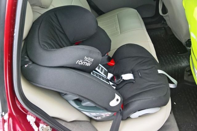 Как безопасно перевозить ребенка в автомобиле: 5 вопросов и ответов