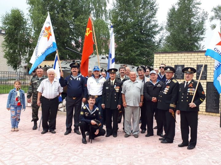 Спасские моряки отмечают День Военно-Морского Флота России