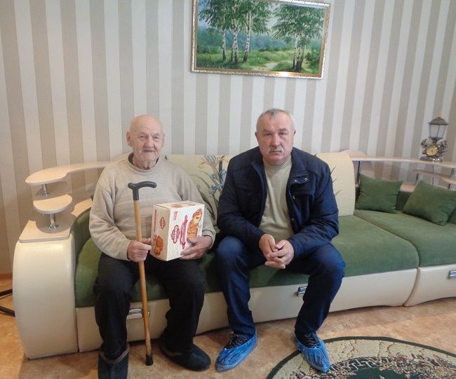 В канун Международного дня пожилых людей в Спасском ДИПИ побывали гости