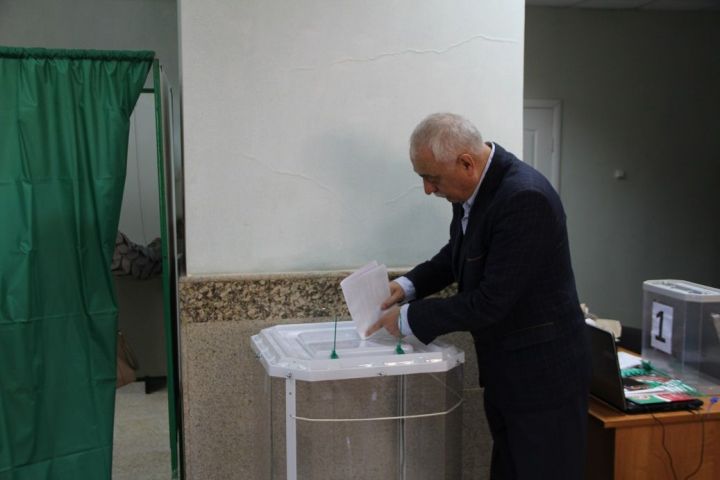 В Спасском районе в день выборов 41 избирательный участок распахнул свои двери