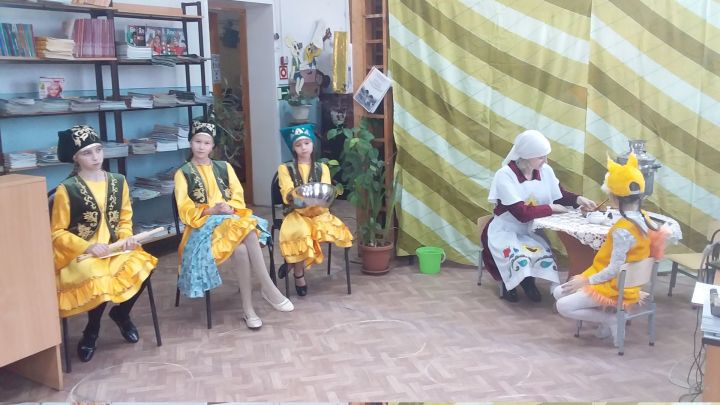 Библиотека Болгара провела занятие, посвященное татарскому фольклору