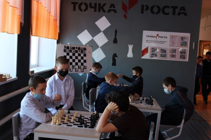 В Кимовской школе прошёл шахматный турнир памяти Фомина Юрия Александровича