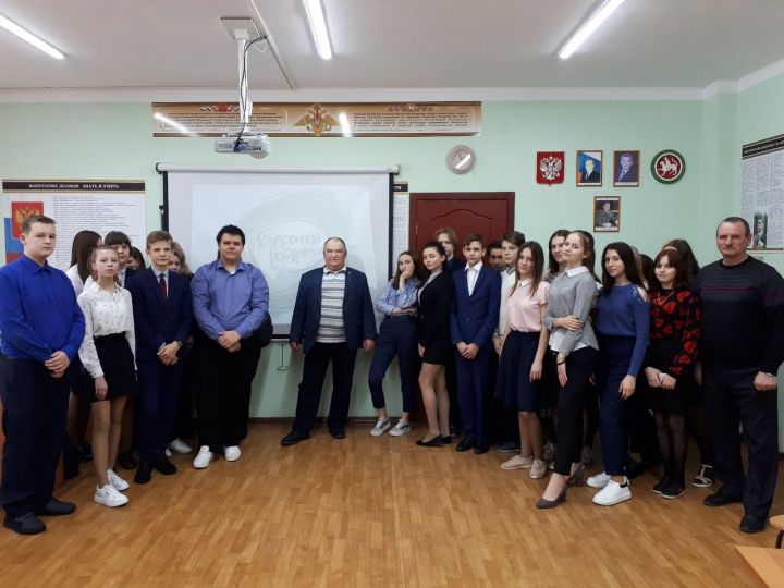 С учащимися Болгарской средней школы №2 прошел круглый стол