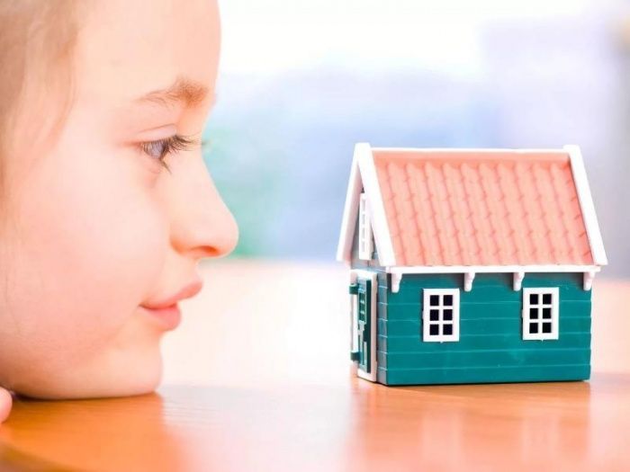 Подписан закон о праве ребенка на жилье при разводе родителей