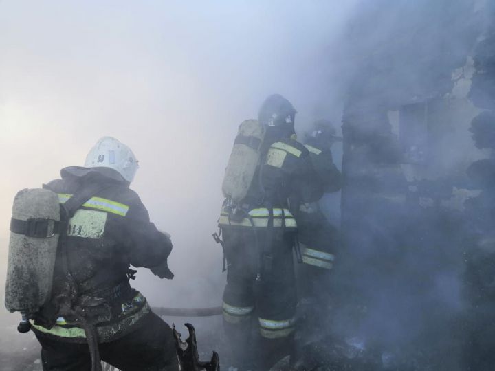 На пожаре в Татарстане погибла двухлетняя девочка и ее отец