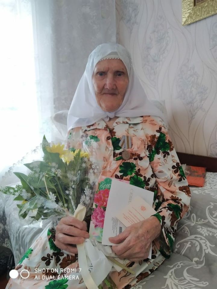 Труженица тыла Шамсихая Хазибуллина из Спасского района отметила девяностолетний юбилей
