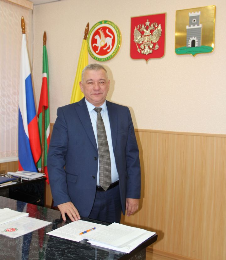 Поздравление главы Спасского района Фаргата Мухаметова  с Днём местного самоуправления