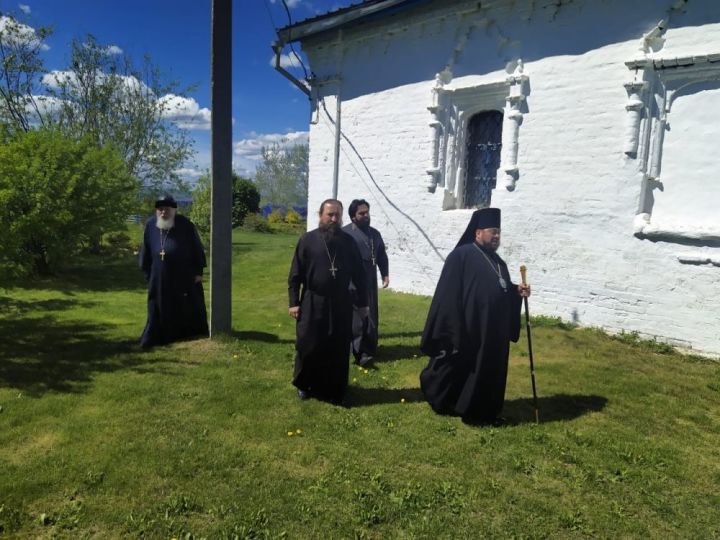 В Спасском районе с рабочим визитом побывал епископ Чистопольский и Нижнекамский Игнатий