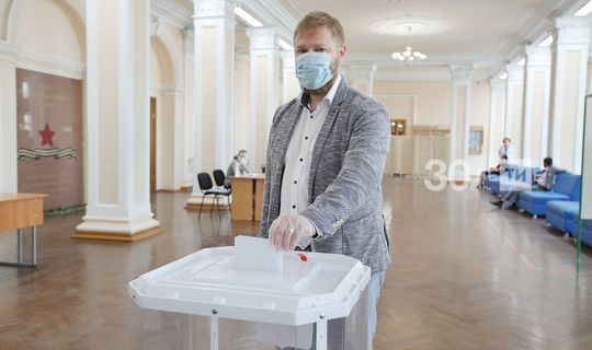 Федеральный эксперт проголосовал на УИК в Казани