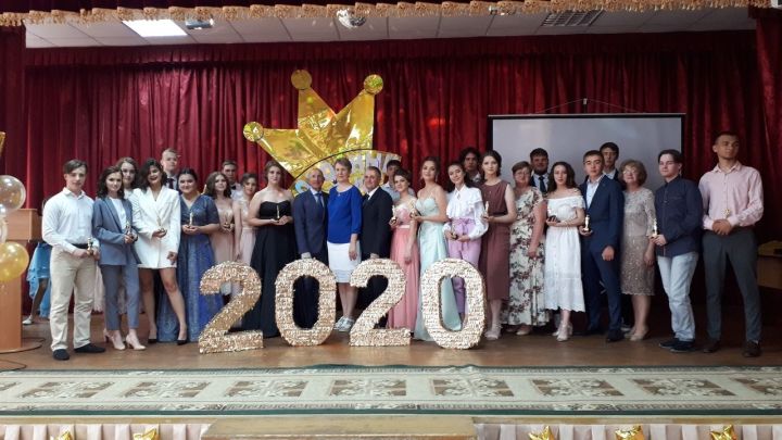В Спасском районе вручили аттестаты выпускникам 2020 года