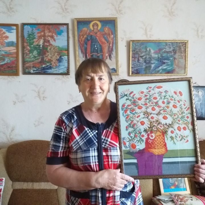 Валентина Горшкова из Болгара: "Увлекательный процесс вышивания дарит мне радость" (ВИДЕО, ФОТО)