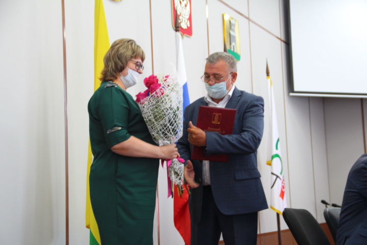 В Болгаре наградили специалистов социальной сферы