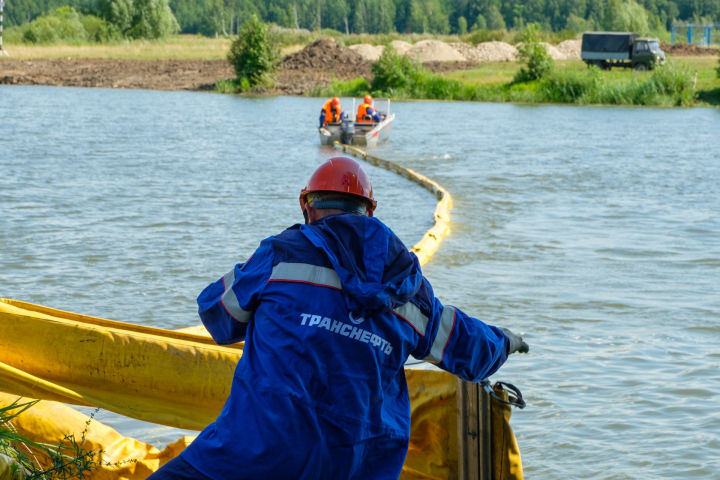 АО «Транснефть - Прикамье» провело учения на подводном переходе магистрального нефтепровода