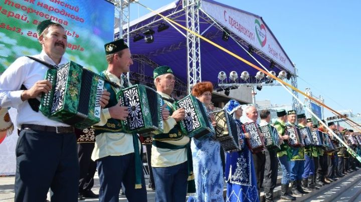 В Казани пройдет праздник народного творчества «Играй, гармонь!»